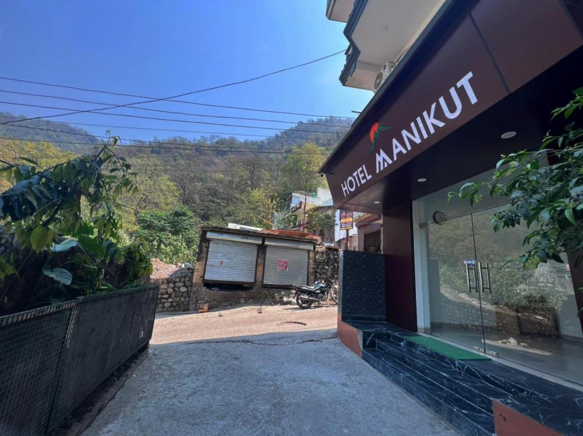 Hotel Manikut Rishīkesh Екстериор снимка
